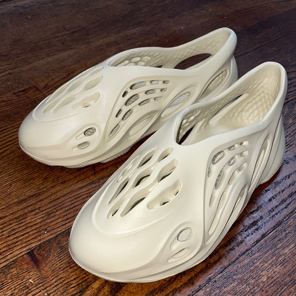 EGO Super-Bass Slip-On